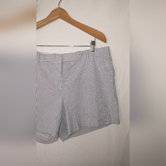 Brooks Brothers Seersucker Striped Shorts Size 16 - Picture 3 of 5